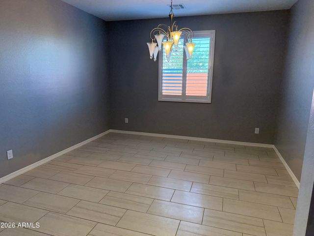 5615 W PASEO Way W, Laveen, AZ 85339