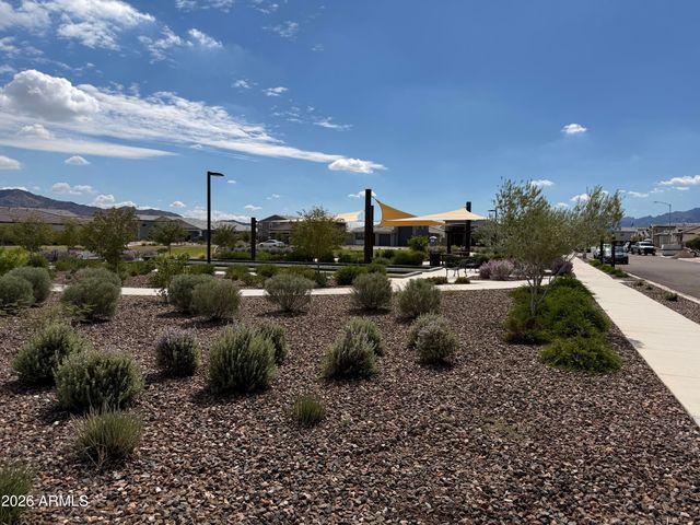 5615 W PASEO Way W, Laveen, AZ 85339