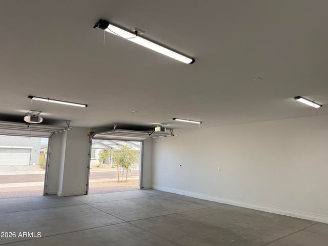 5615 W PASEO Way W, Laveen, AZ 85339