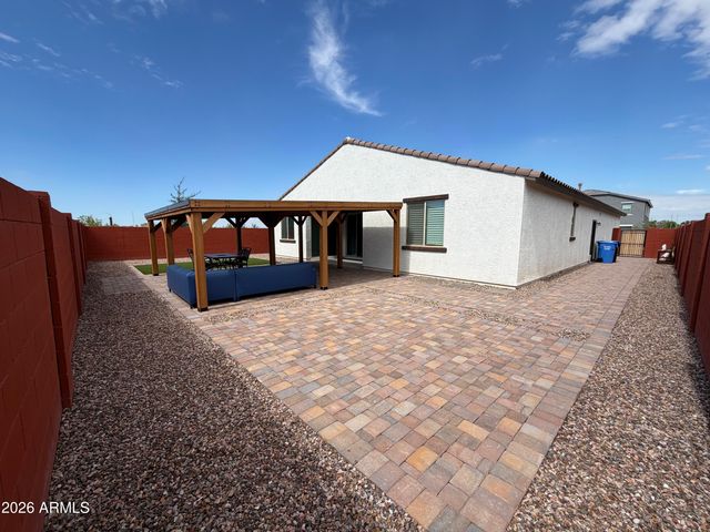 5615 W PASEO Way W, Laveen, AZ 85339