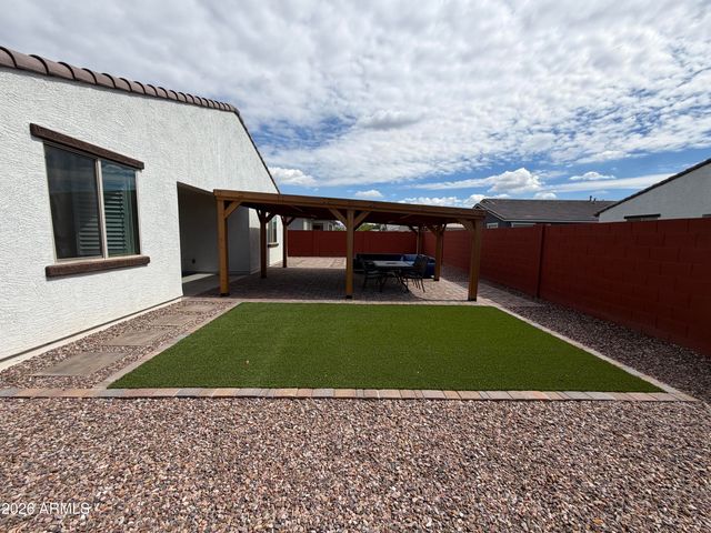 5615 W PASEO Way W, Laveen, AZ 85339