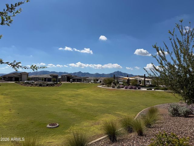 5615 W PASEO Way W, Laveen, AZ 85339