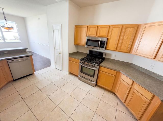 2727 VALENCIA GROVE DRIVE, Valrico, FL 33596