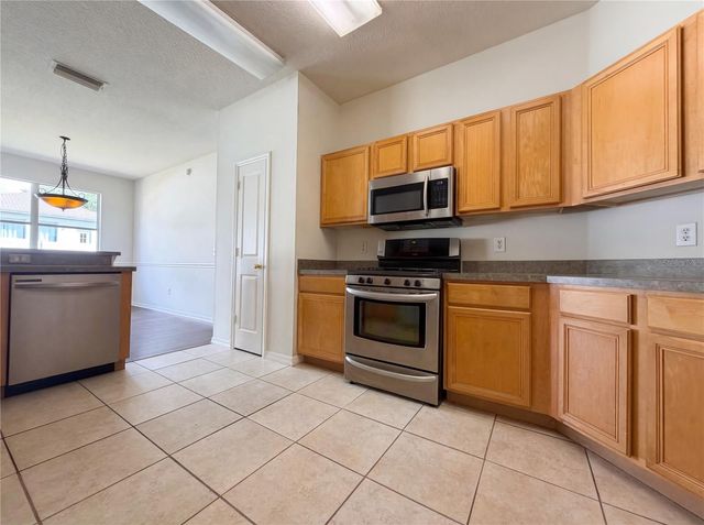 2727 VALENCIA GROVE DRIVE, Valrico, FL 33596