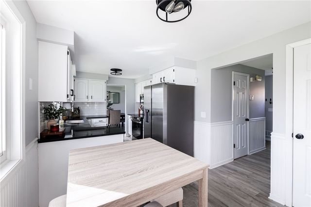 1006 Heritage Park Drive, Webster, NY 14580