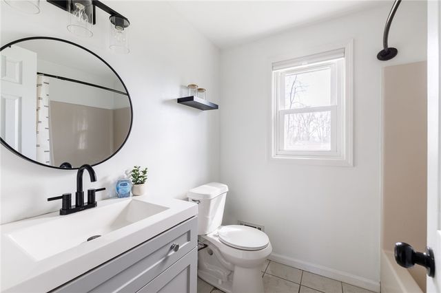 1006 Heritage Park Drive, Webster, NY 14580