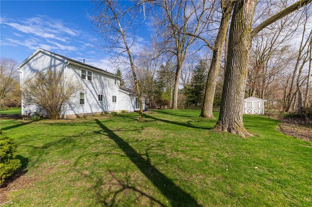 1006 Heritage Park Drive, Webster, NY 14580