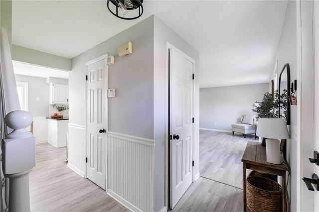 1006 Heritage Park Drive, Webster, NY 14580