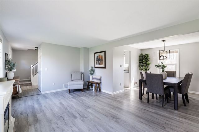 1006 Heritage Park Drive, Webster, NY 14580