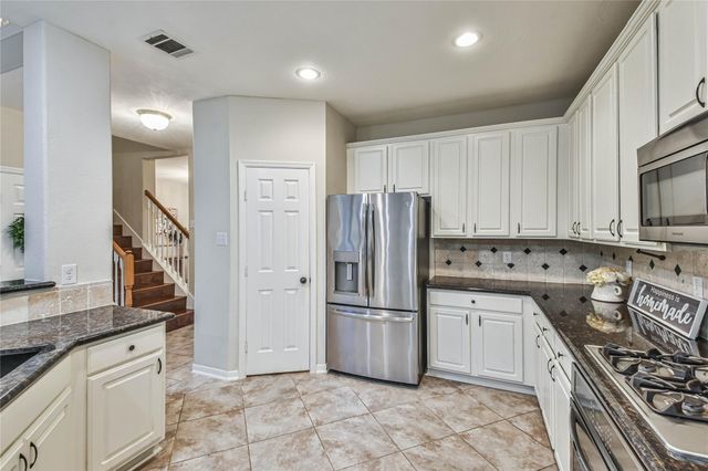 109 N Acacia Park Circle, The Woodlands, TX 77382