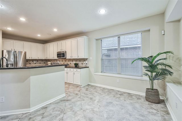 109 N Acacia Park Circle, The Woodlands, TX 77382