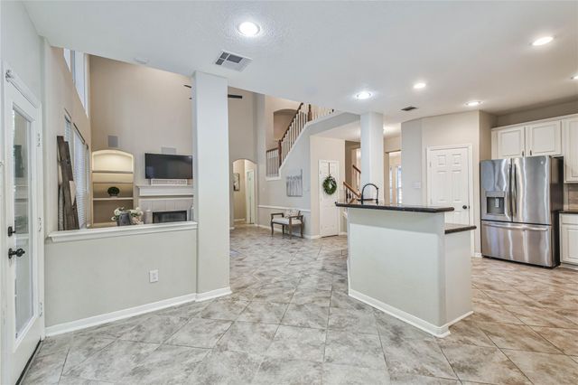 109 N Acacia Park Circle, The Woodlands, TX 77382