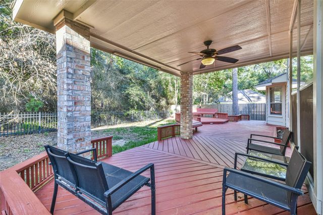 109 N Acacia Park Circle, The Woodlands, TX 77382
