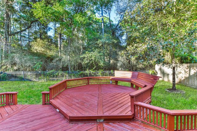 109 N Acacia Park Circle, The Woodlands, TX 77382