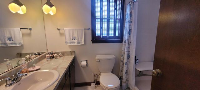 190 HARBOR Road, Erie, PA 16511