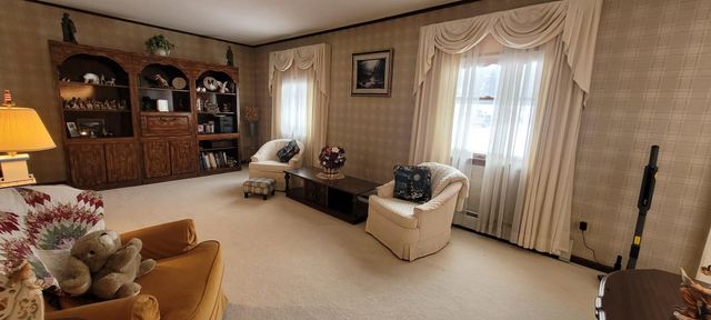 190 HARBOR Road, Erie, PA 16511