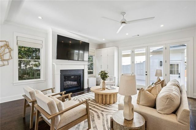 216 Haralson NE Lane, Atlanta, GA 30307