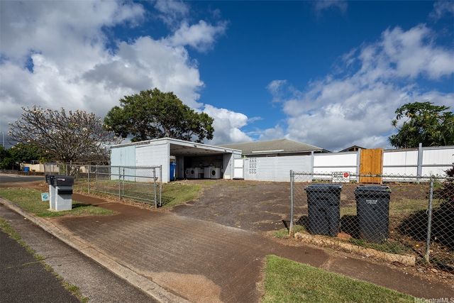 1367 Kuahaka Street, Pearl City, HI 96782
