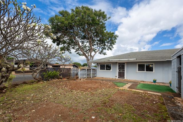 1367 Kuahaka Street, Pearl City, HI 96782