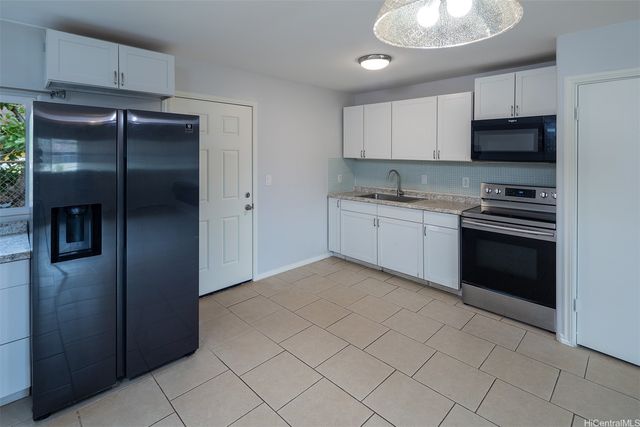 1367 Kuahaka Street, Pearl City, HI 96782