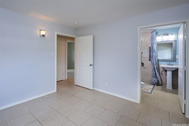 1367 Kuahaka Street, Pearl City, HI 96782