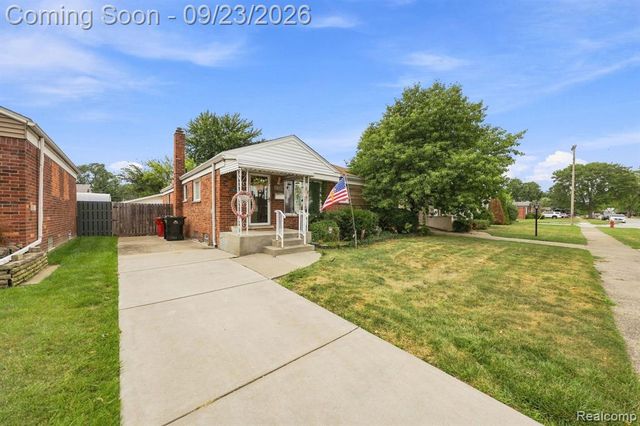 25675 Barbara Street, Roseville, MI 48066