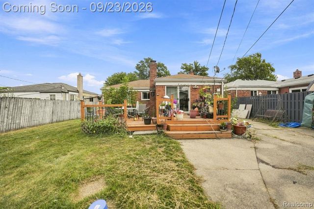 25675 Barbara Street, Roseville, MI 48066