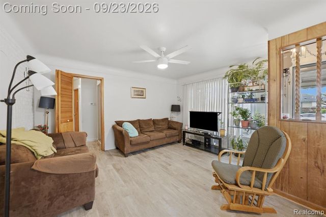 25675 Barbara Street, Roseville, MI 48066