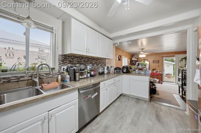 25675 Barbara Street, Roseville, MI 48066