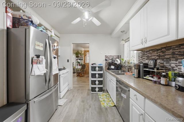 25675 Barbara Street, Roseville, MI 48066