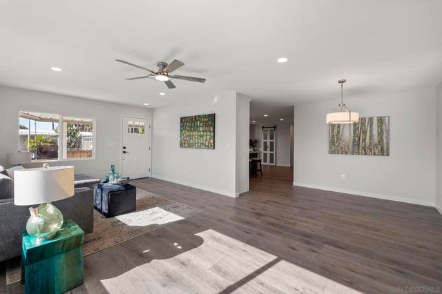 7102 San Bartolo St 11, Carlsbad, CA 92011