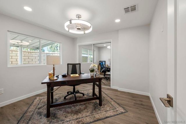 7102 San Bartolo St 11, Carlsbad, CA 92011