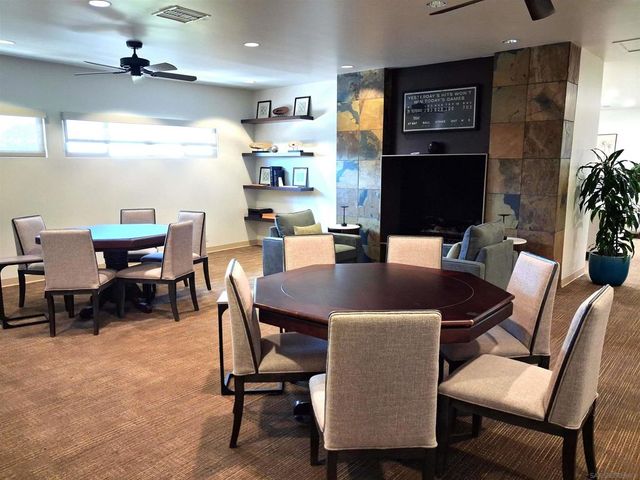7102 San Bartolo St 11, Carlsbad, CA 92011