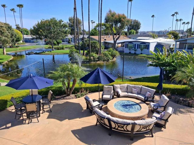 7102 San Bartolo St 11, Carlsbad, CA 92011