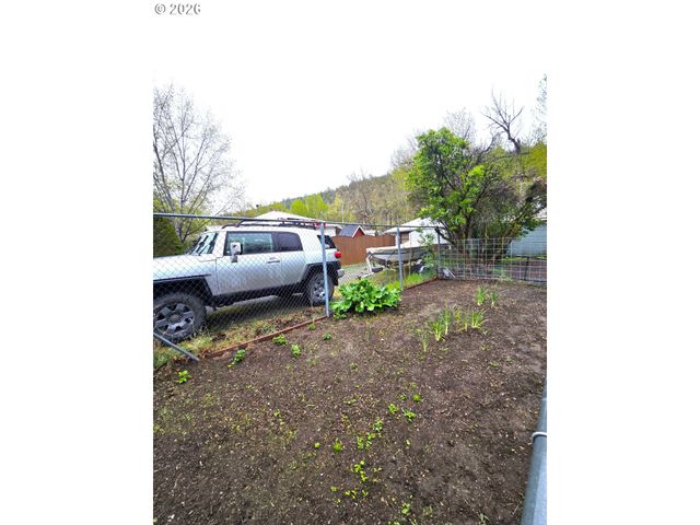 200 N HUMBOLT St, Canyon City, OR 97820