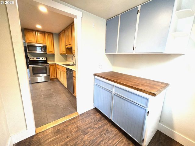 200 N HUMBOLT St, Canyon City, OR 97820
