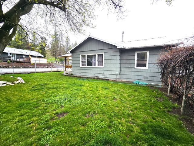 200 N HUMBOLT St, Canyon City, OR 97820