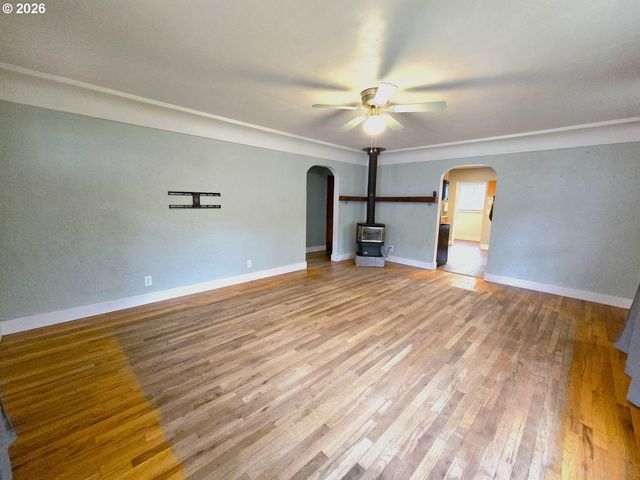 200 N HUMBOLT St, Canyon City, OR 97820
