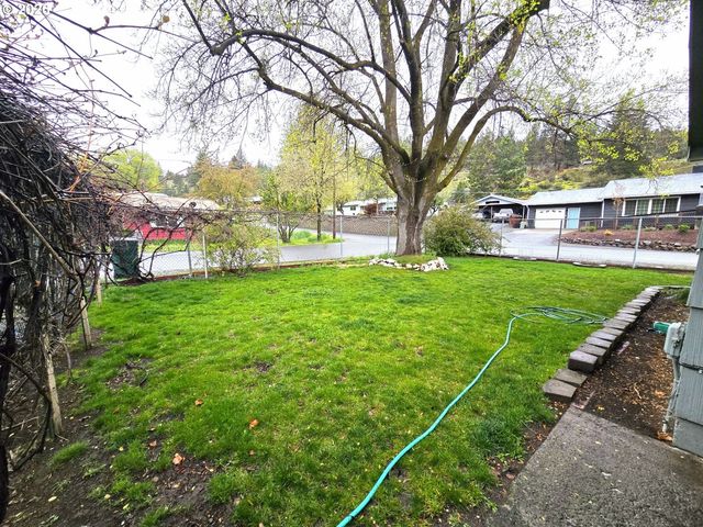 200 N HUMBOLT St, Canyon City, OR 97820