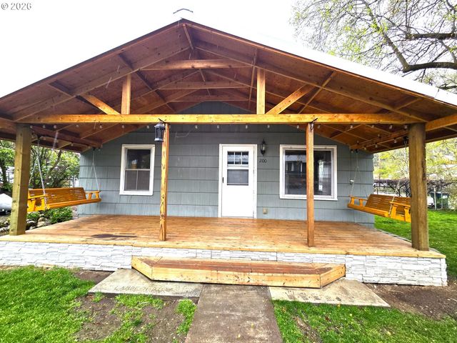 200 N HUMBOLT St, Canyon City, OR 97820