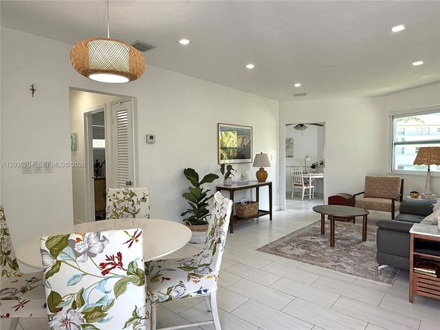 18750 NE 18th Ave 251, Miami, FL 33179