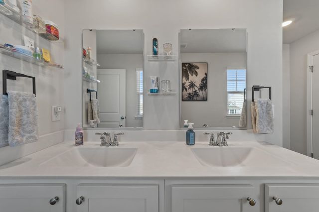 1098 Ridgeford Dr., Conway, SC 29526