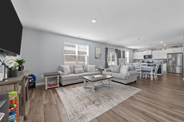 1098 Ridgeford Dr., Conway, SC 29526