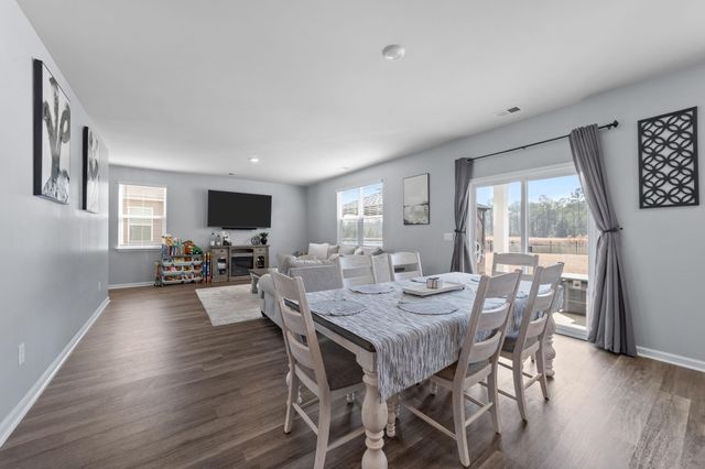 1098 Ridgeford Dr., Conway, SC 29526