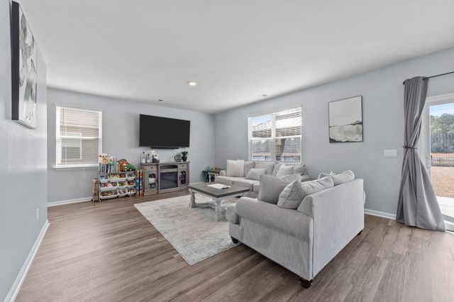 1098 Ridgeford Dr., Conway, SC 29526