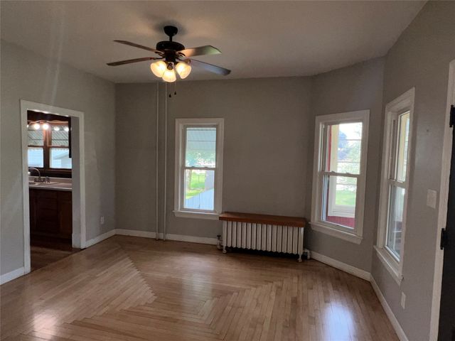309 E State Street, Baxter, IA 50028