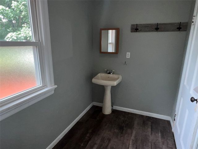 309 E State Street, Baxter, IA 50028