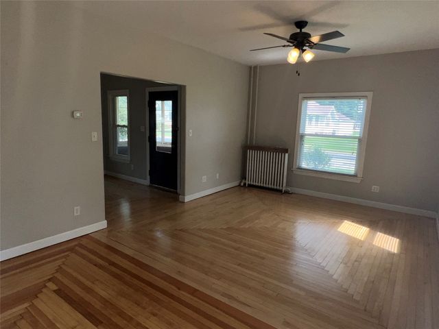 309 E State Street, Baxter, IA 50028