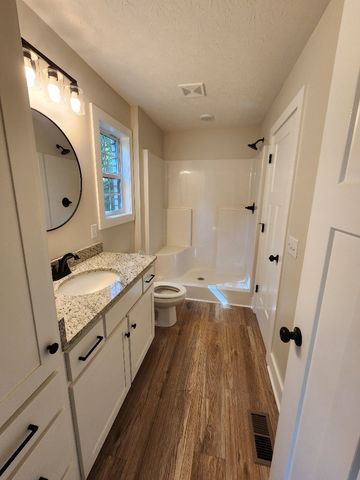 215 Scenic Ln, Hartsville, TN 37074