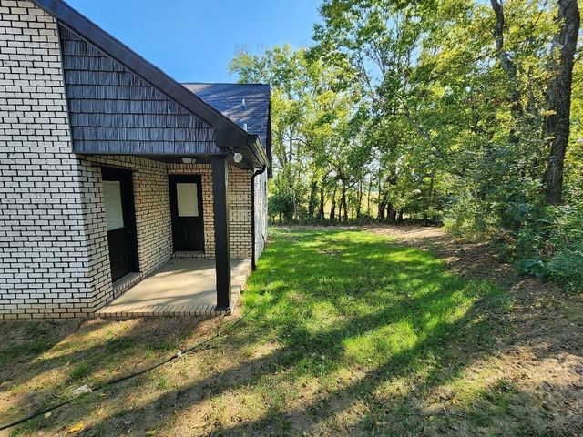 215 Scenic Ln, Hartsville, TN 37074